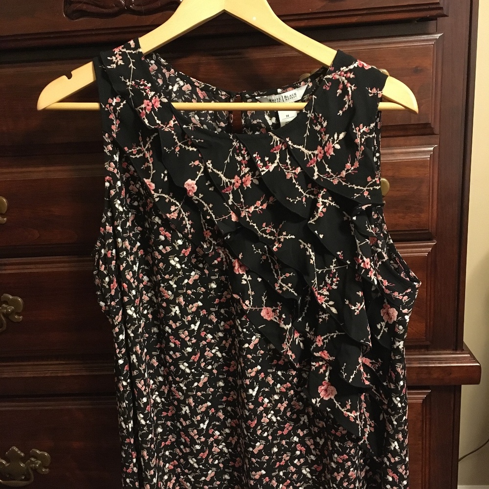 White House Black Market Ladies ruffled blouse tank top NWT 14